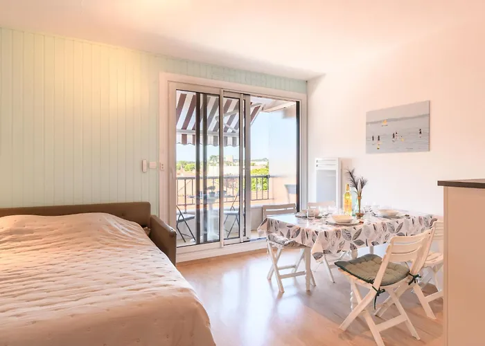 Апартаменти Les Gabiers By Interhome *